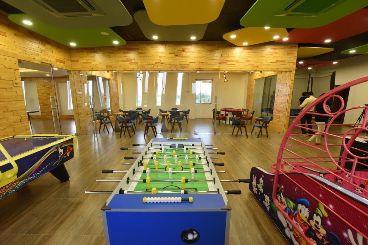 Orbit99 Club And Resort Rawāl エクステリア 写真